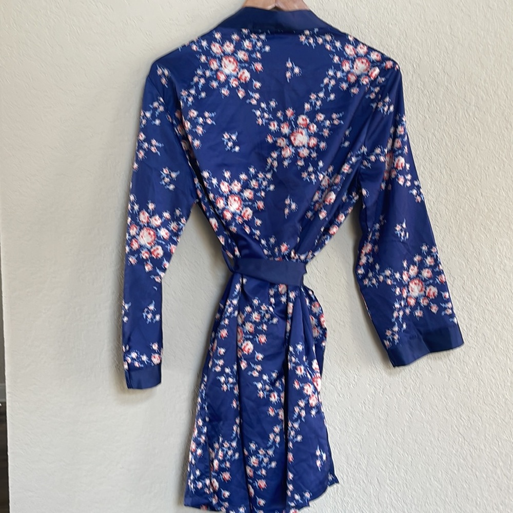 Floral Satin Robe - Picture 7 of 8
